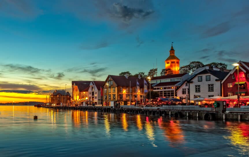 Stavanger i solnedgang.