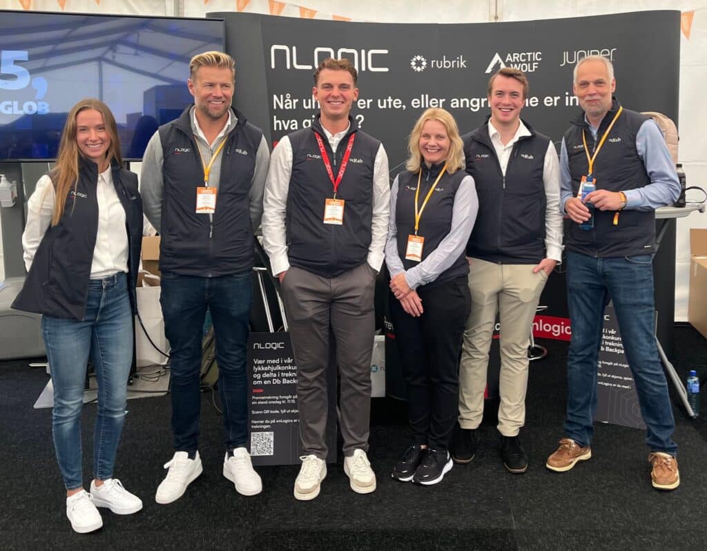 En gruppe nLogic-ansatte.